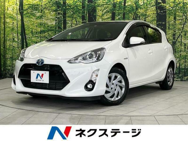 TOYOTA　AQUA