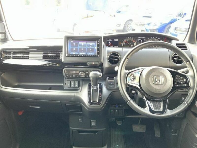 N BOX CUSTOM