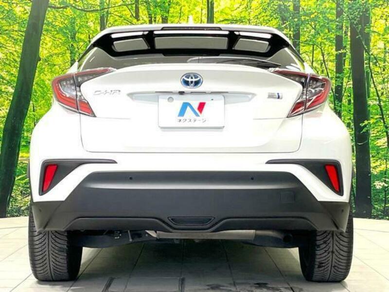 C-HR-15