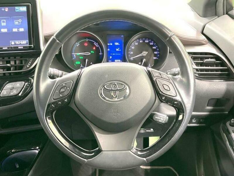 C-HR-8