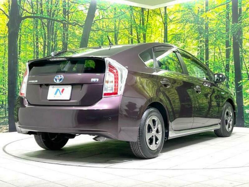 PRIUS-17