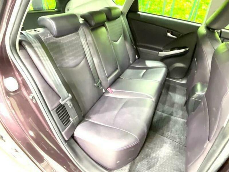 PRIUS-9