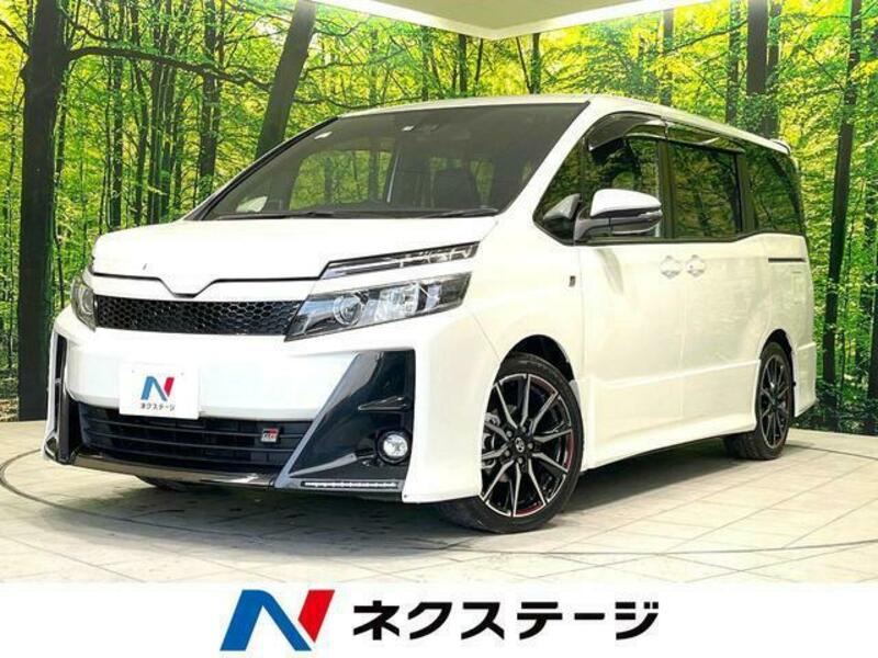 TOYOTA　VOXY