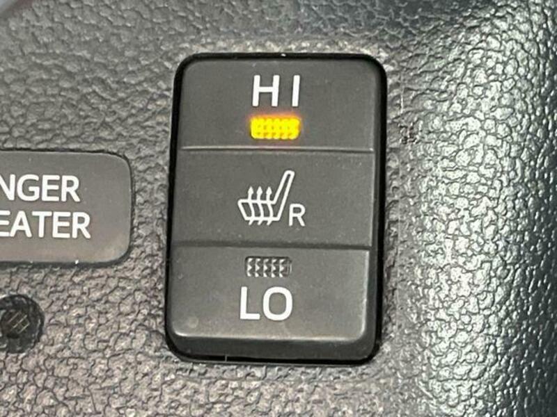 PRIUS-4