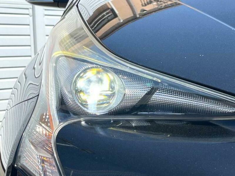 PRIUS-16