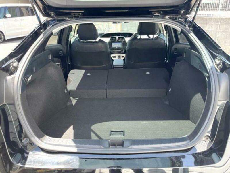 PRIUS-11