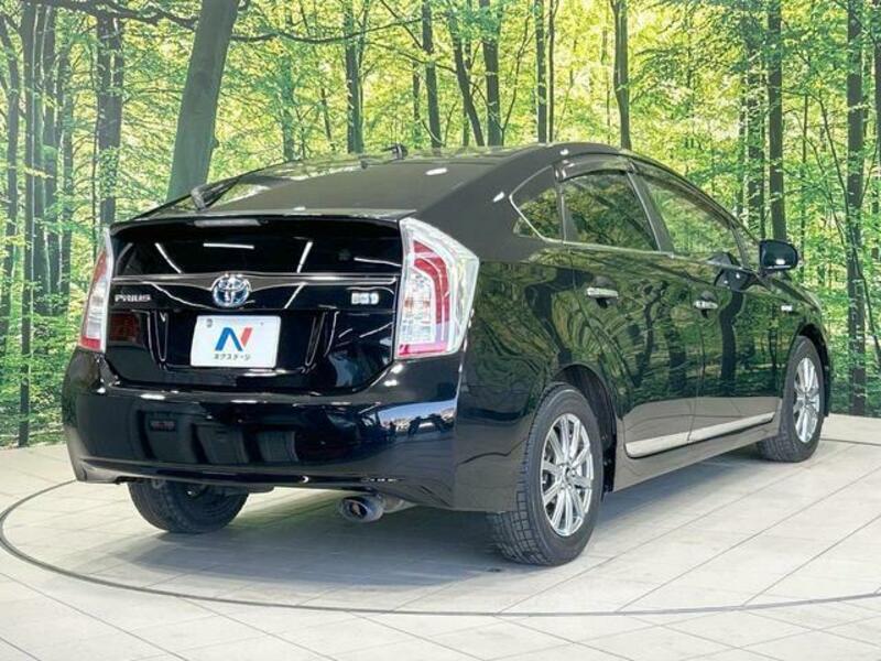 PRIUS-16