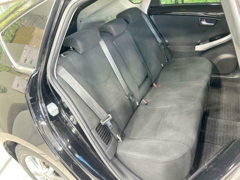 PRIUS-8