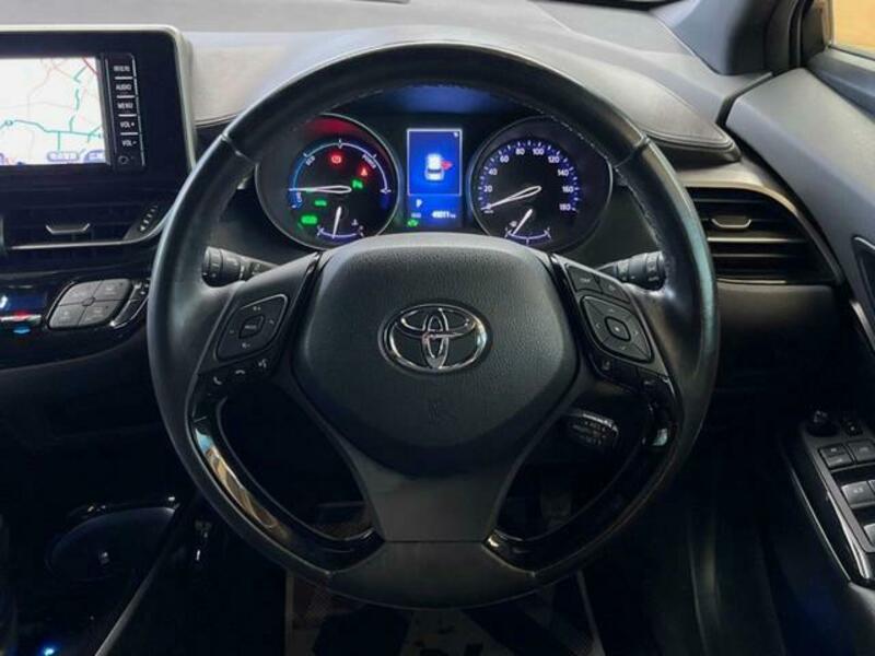 C-HR-12