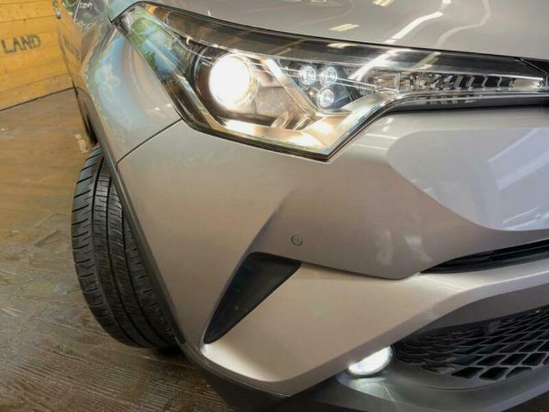 C-HR-13