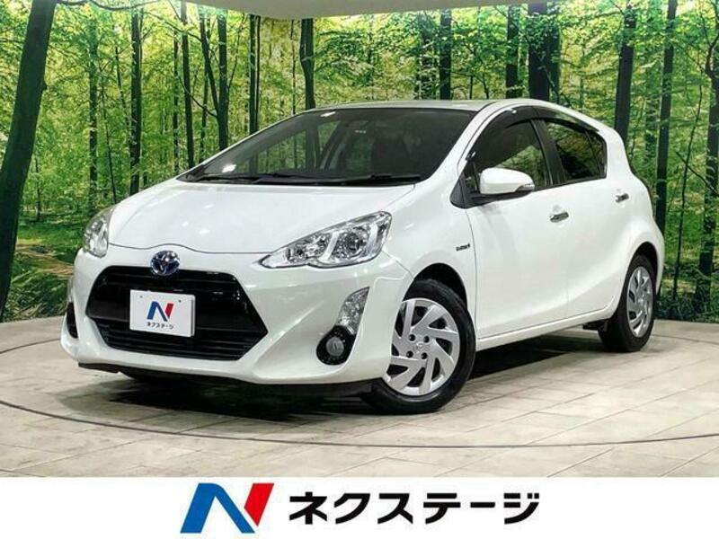 TOYOTA　AQUA