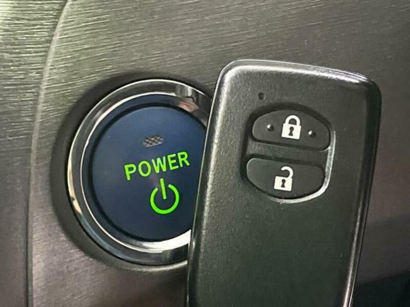 PRIUS-4