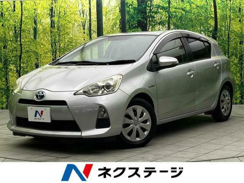 TOYOTA　AQUA