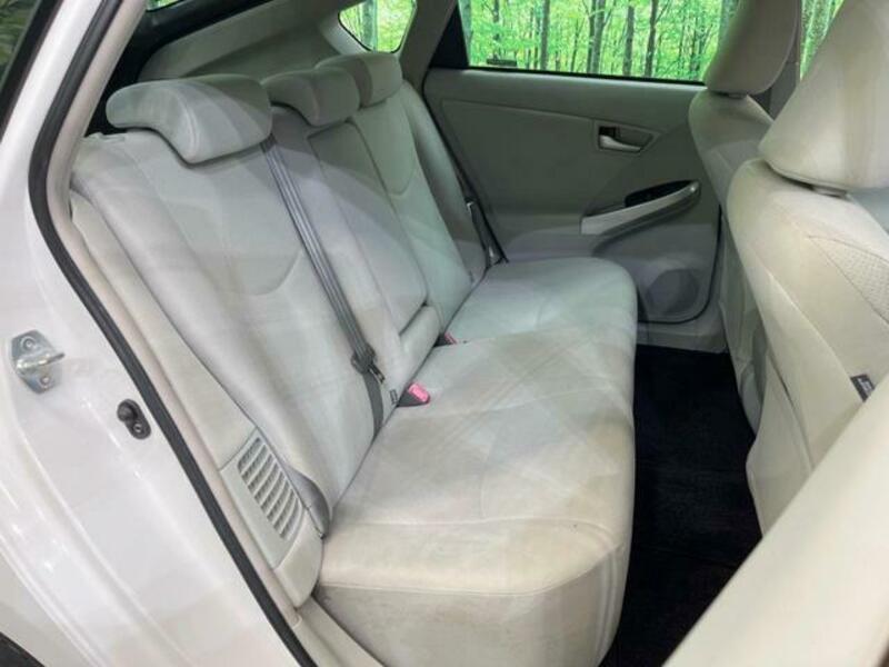 PRIUS-15