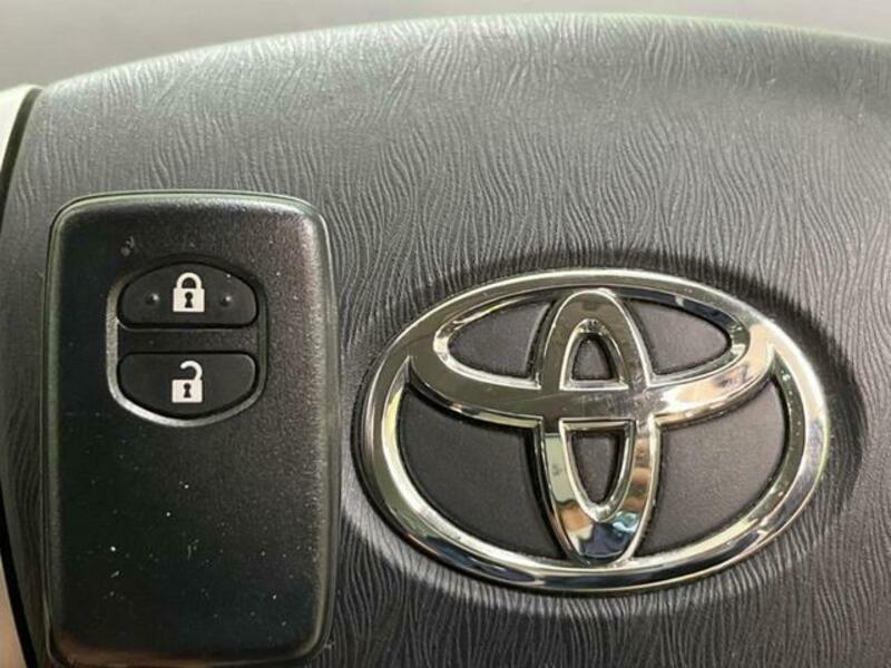 PRIUS-6