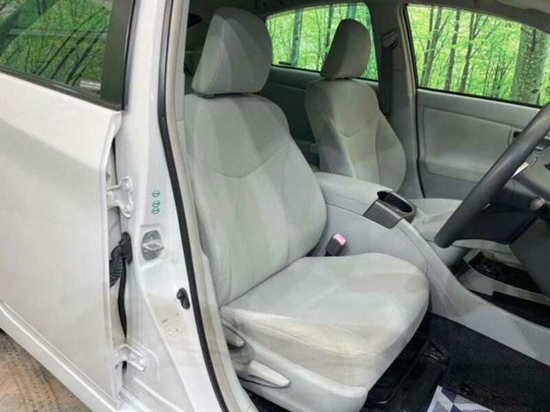 PRIUS-14