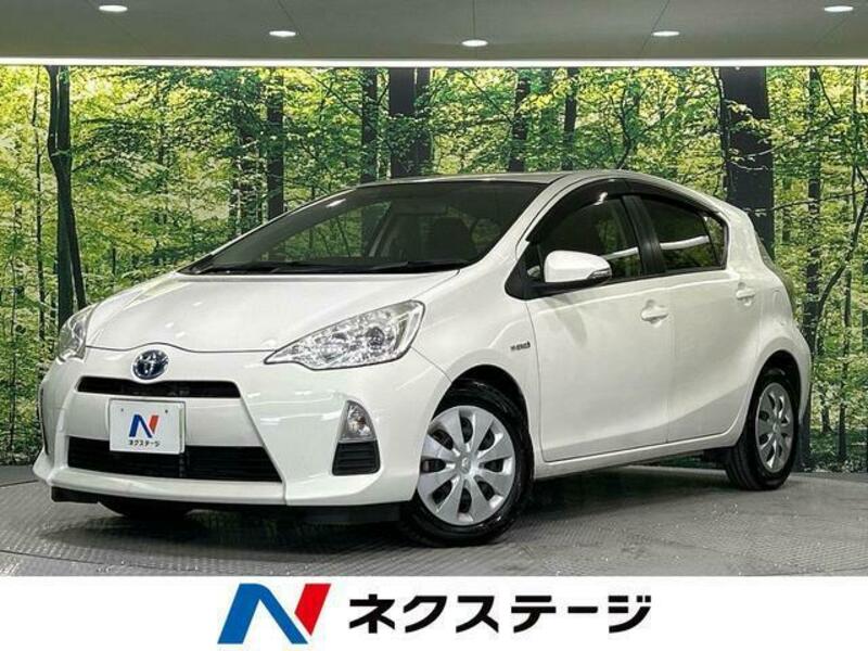 TOYOTA　AQUA