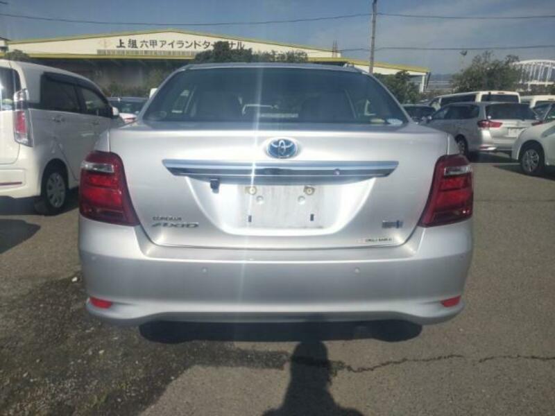 COROLLA AXIO-4