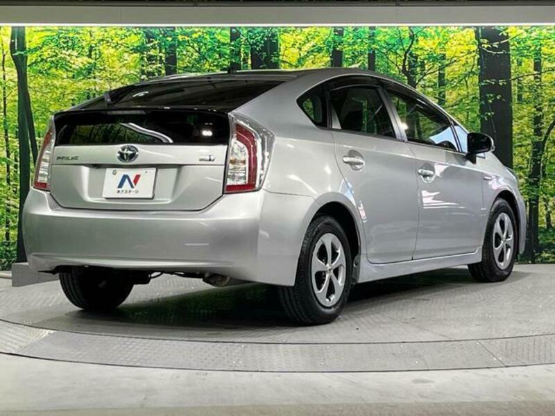 PRIUS-17