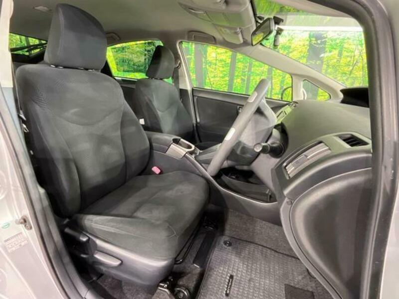 PRIUS-8