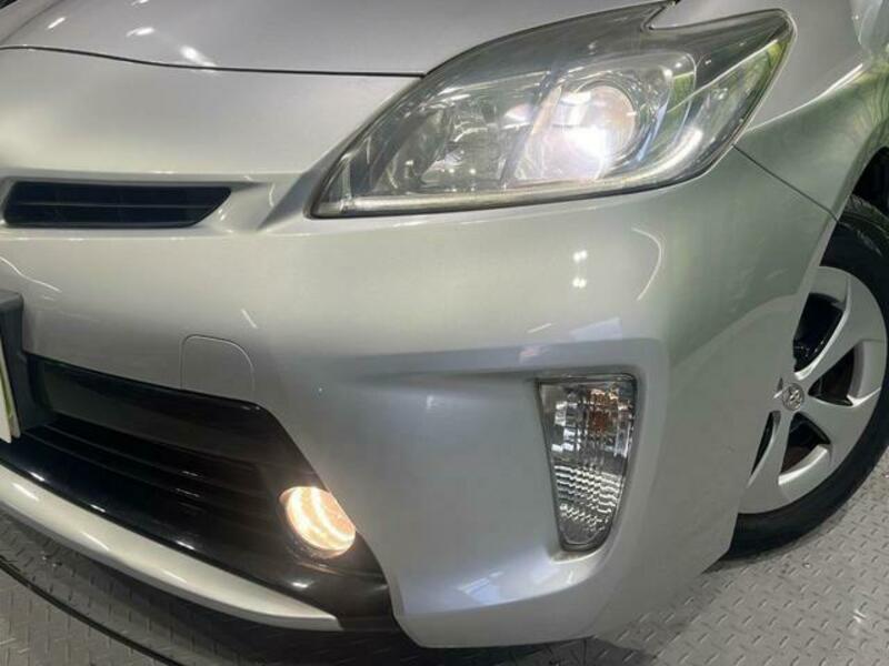 PRIUS-12
