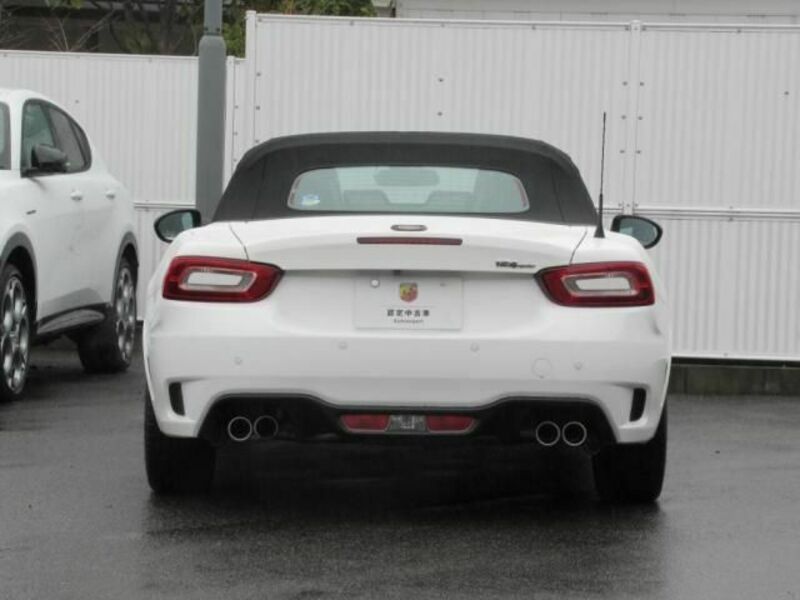 ABARTH 124 SPIDER-5