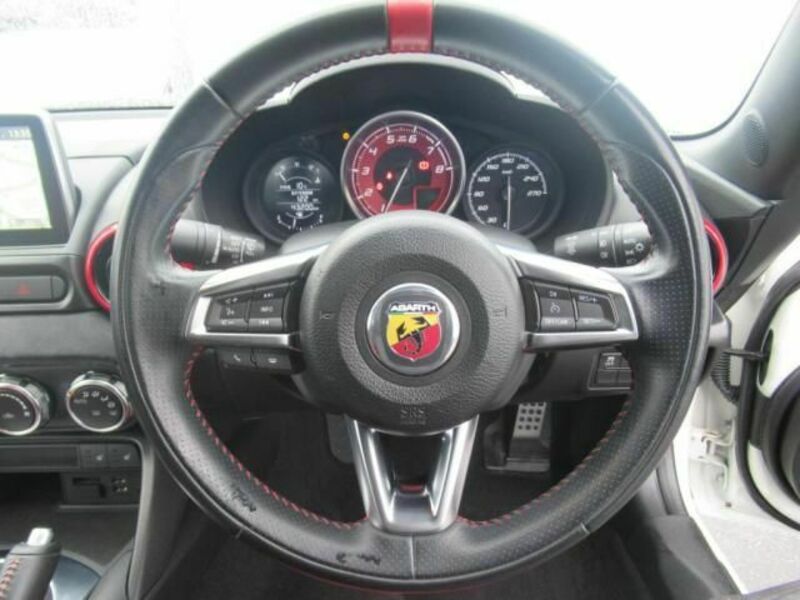 ABARTH 124 SPIDER-18
