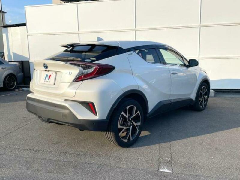 C-HR-15
