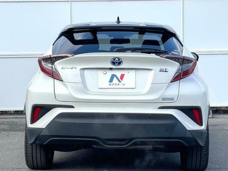 C-HR-15