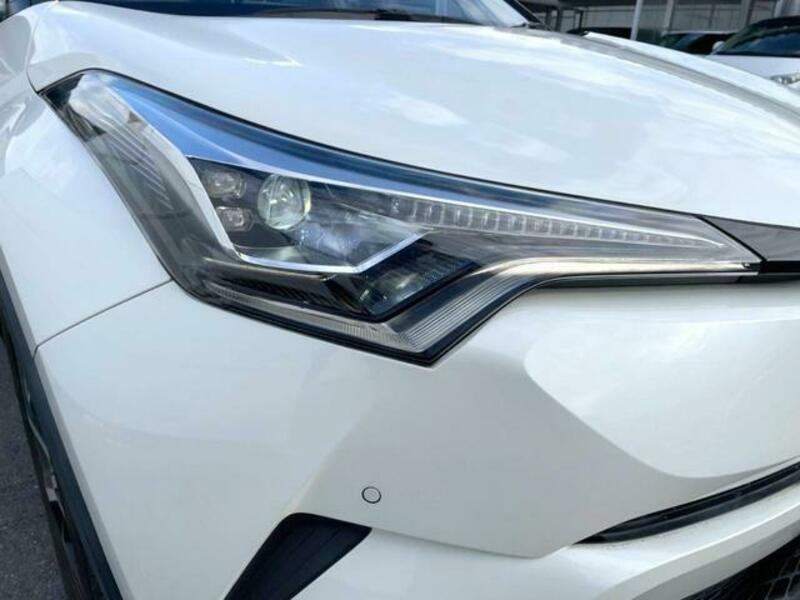 C-HR-12
