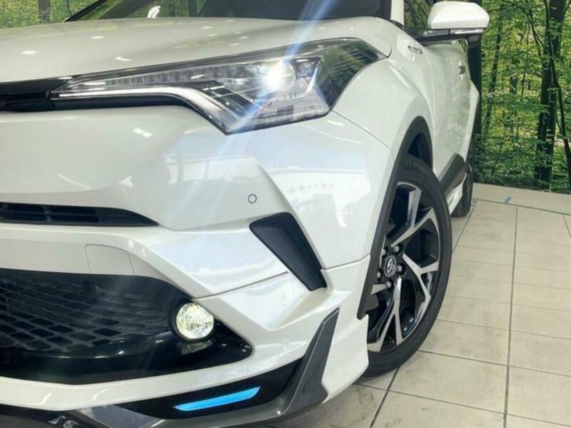 C-HR-11