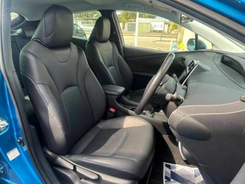 PRIUS-8