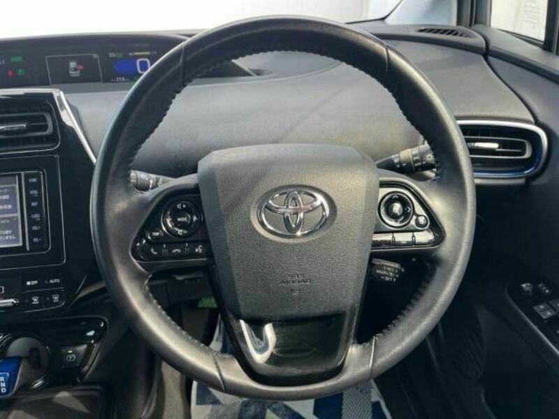 PRIUS-11
