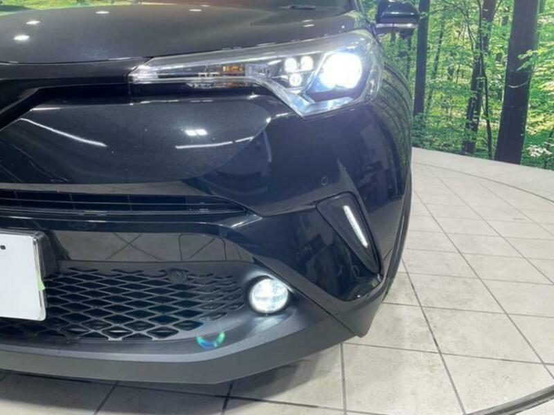 C-HR-12