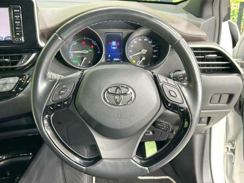 C-HR-11