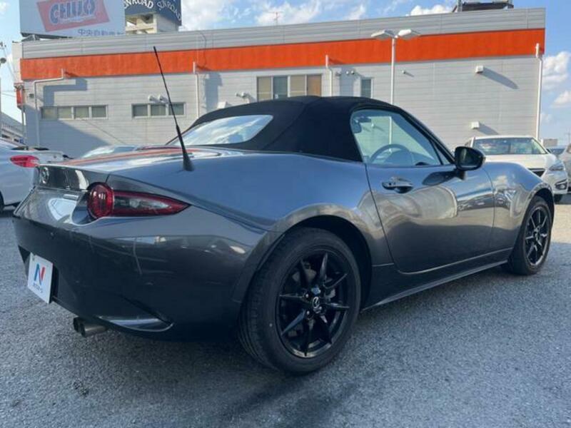 ROADSTER-16