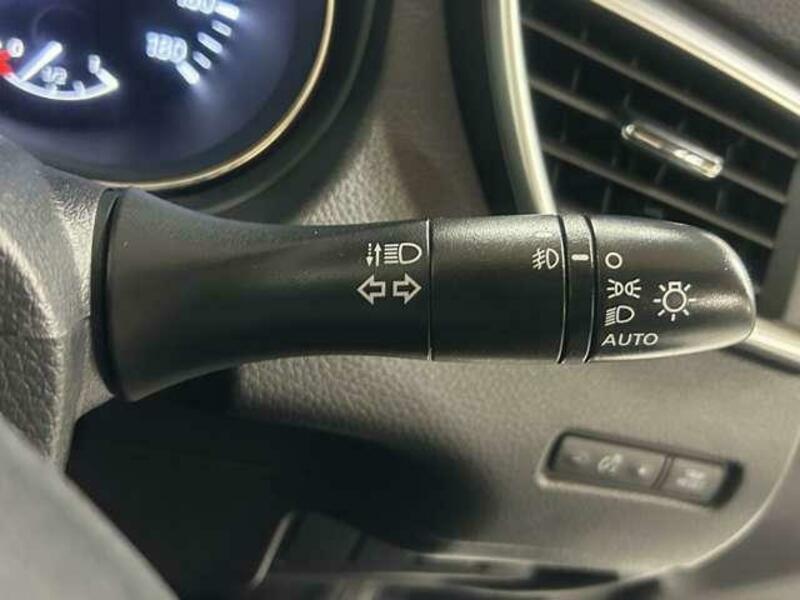 X-TRAIL-9