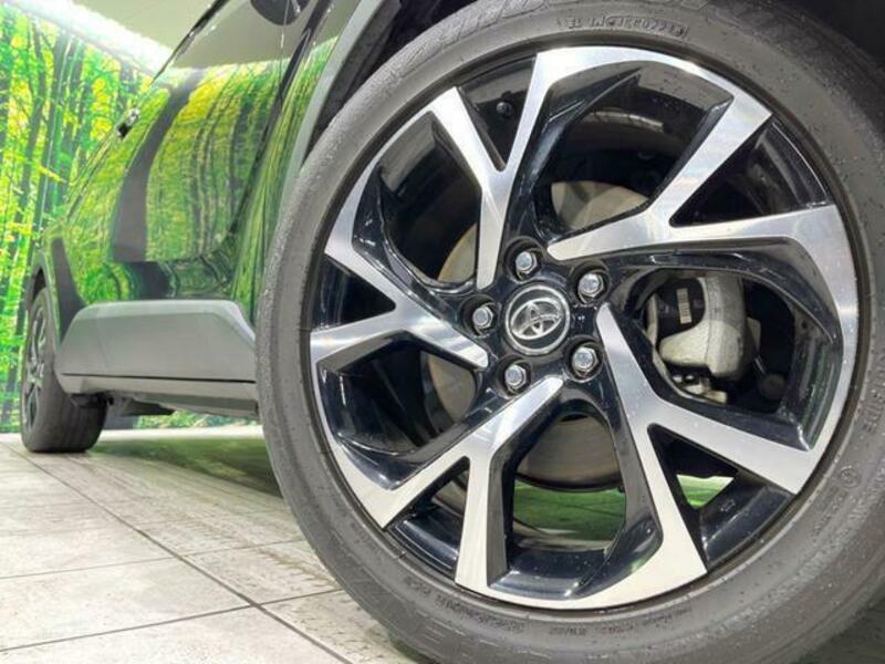 C-HR-12