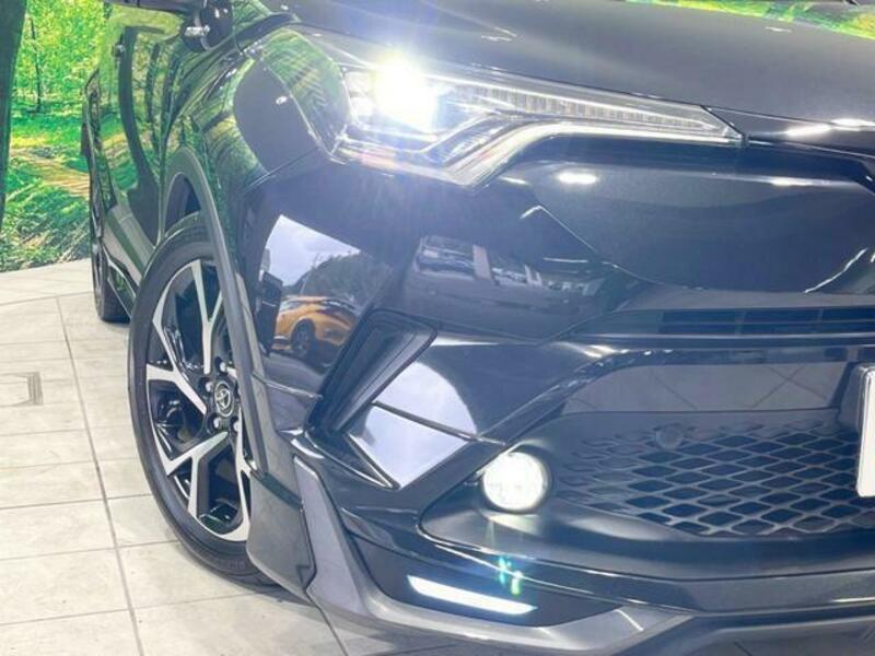 C-HR-12