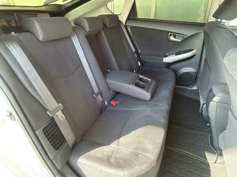 PRIUS-6