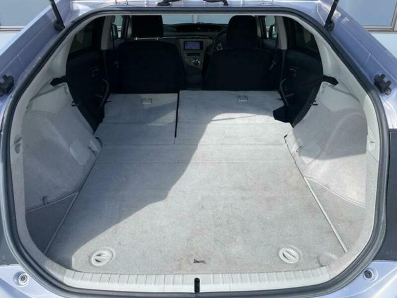 PRIUS-7