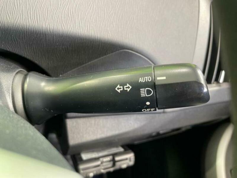 PRIUS-4