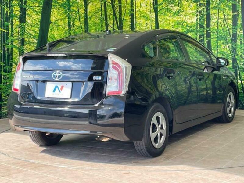 PRIUS-17
