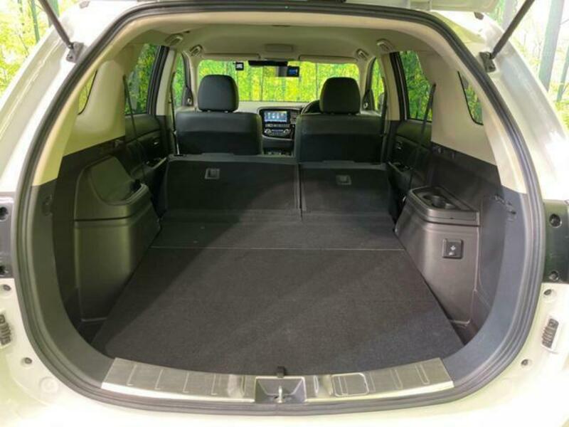 OUTLANDER PHEV-9