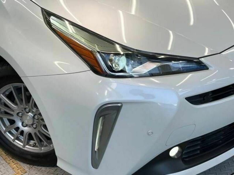 PRIUS-11