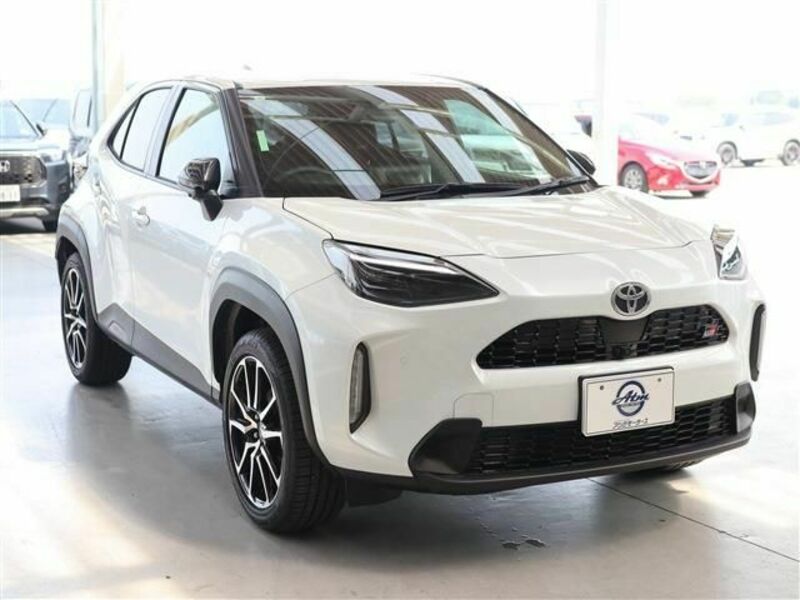 YARIS CROSS-24