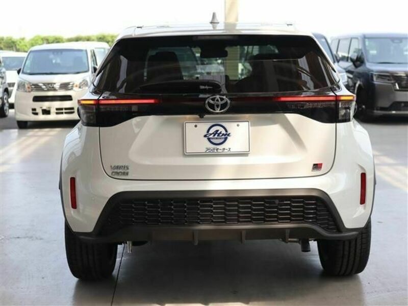 YARIS CROSS-25