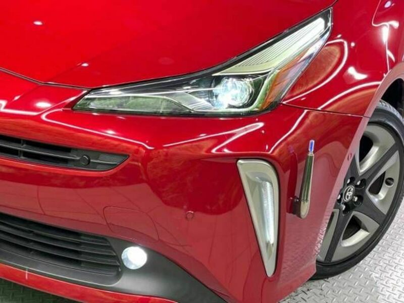 PRIUS-12