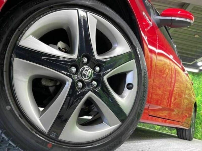 PRIUS-13