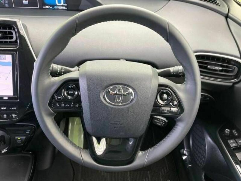 PRIUS-11